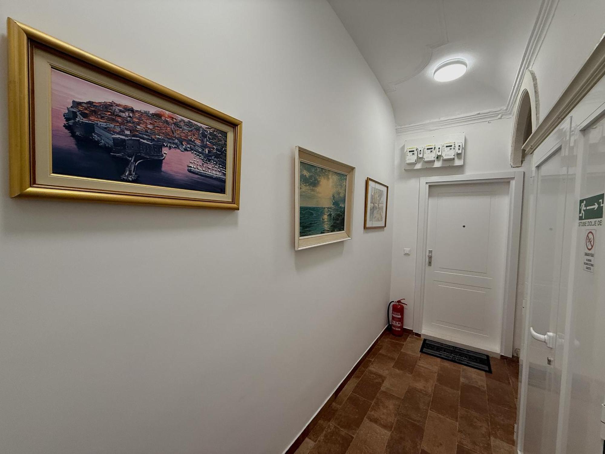 Anima Mea Old Town Apartments Дубровник Стая снимка